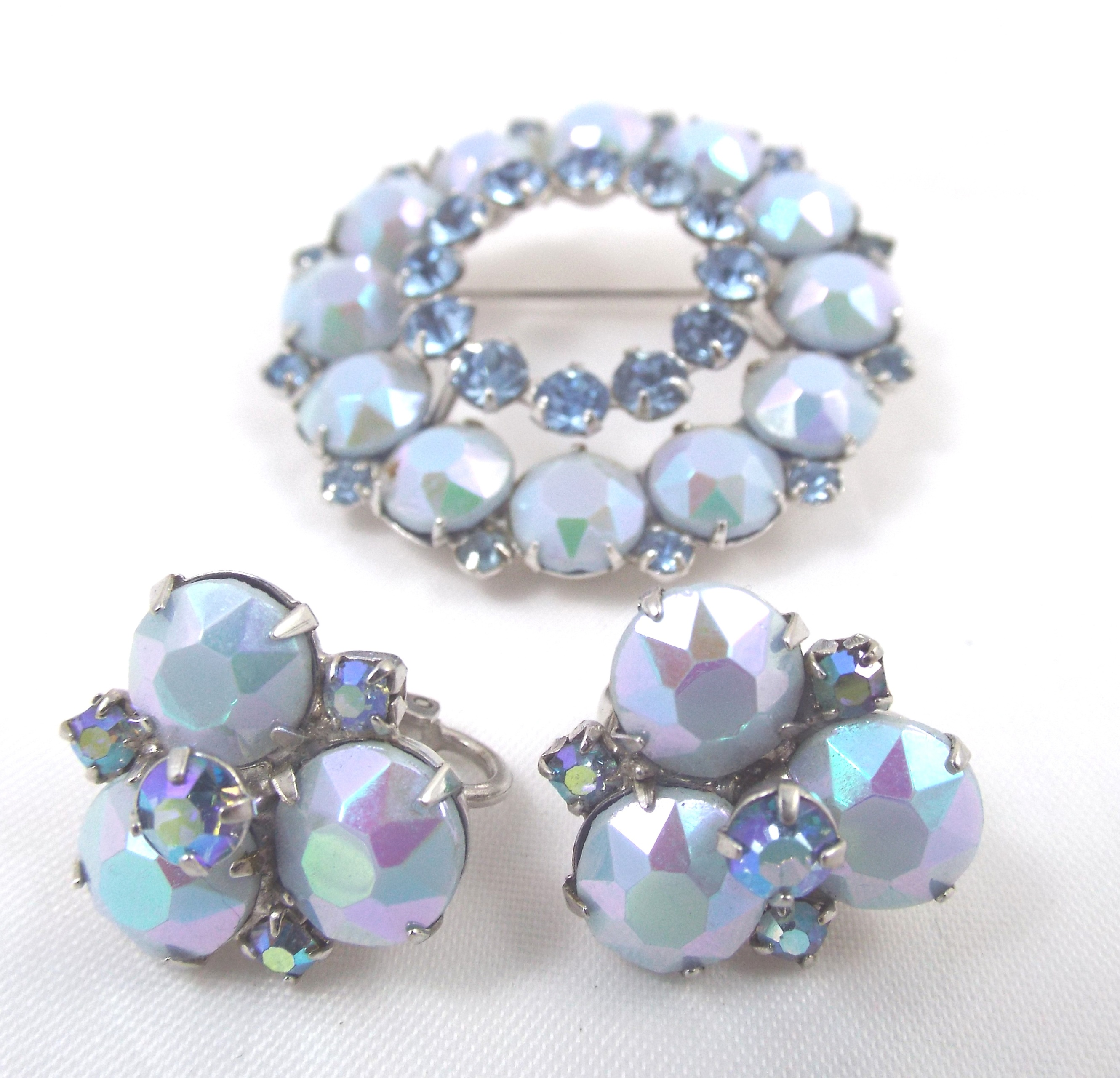 Weiss Vintage Jewelry Set Brooch Earrings Opaque Blue AB Rhinestones ...